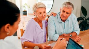 ¿Pueden embargar la casa de mis padres por mis deudas?