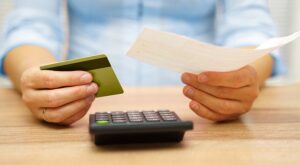 ¿Que pasa si no pago una deuda a famsa?